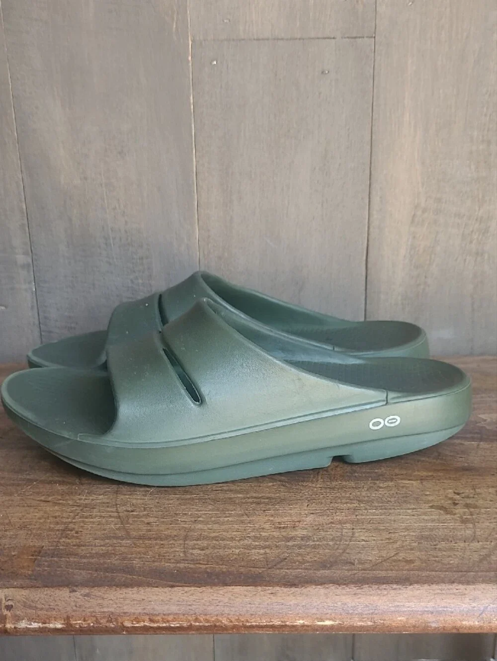 OOFOS Ooahh Sport Recovery Sandal Unisex Men sz 8 Women sz 10 Olive Green Slide